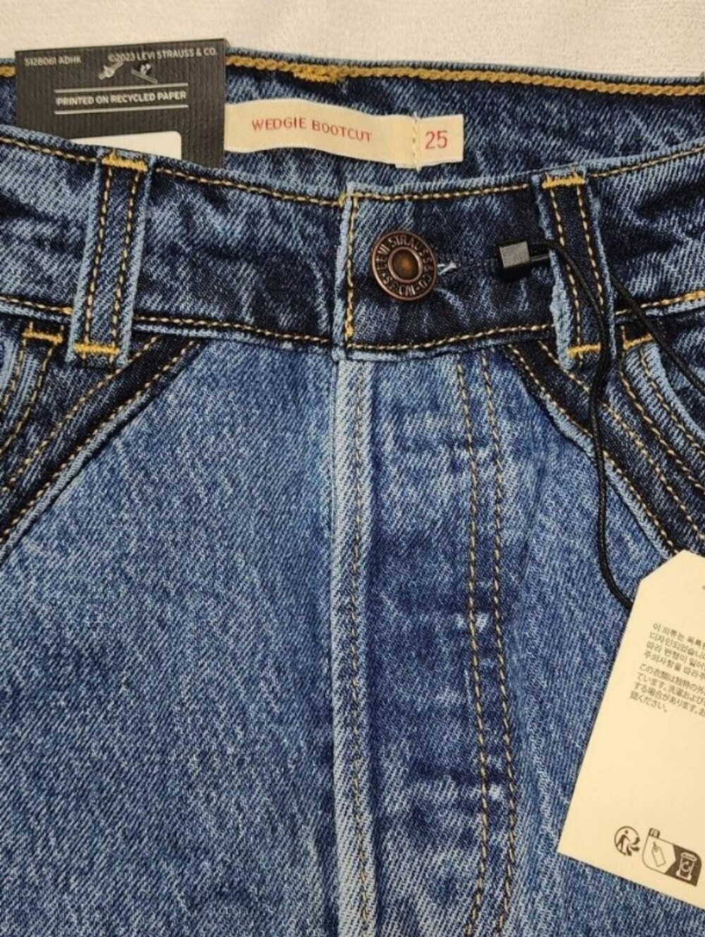 Two-Tone Bareback Levi's - Picture 7 of 7